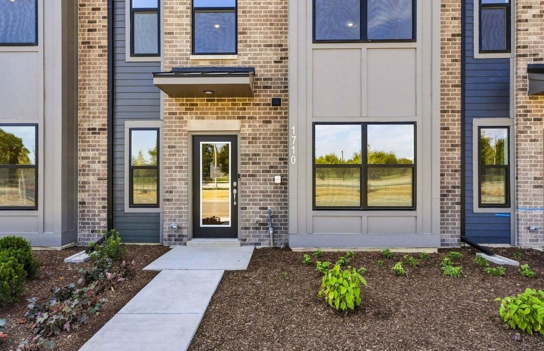 Townhouse in Naperville, Illinois, United States 1 - 18718820
