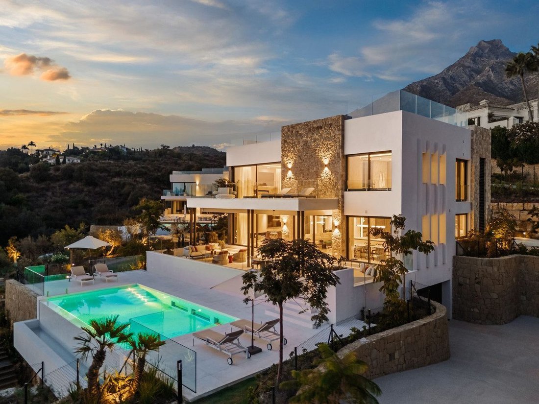 Villa in Marbella, Andalusia, Spain 1 - 18857168