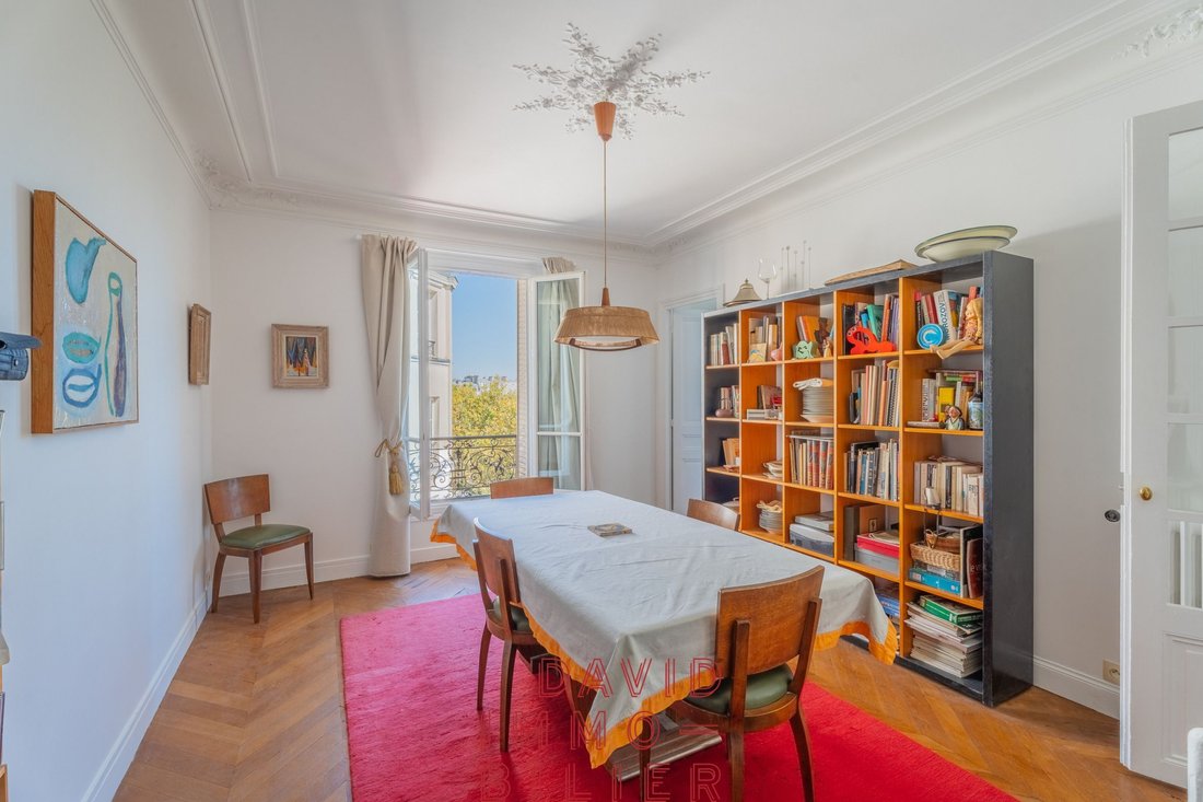 Apartment in Lorette-Martyrs, Paris 9e Arrondissement, Paris 2 - 18852133