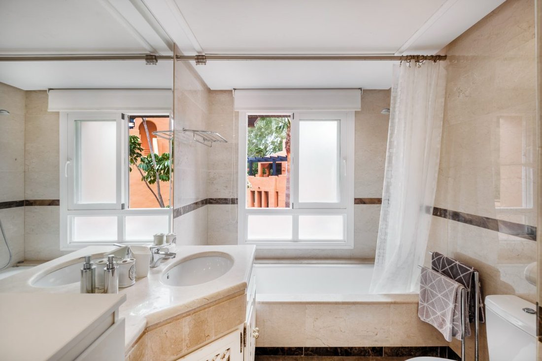 Apartment in Puerto Banus, Marbella, Spain 3 - 18860021