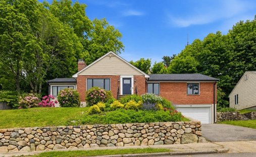 House in Brookline, Massachusetts, United States 1