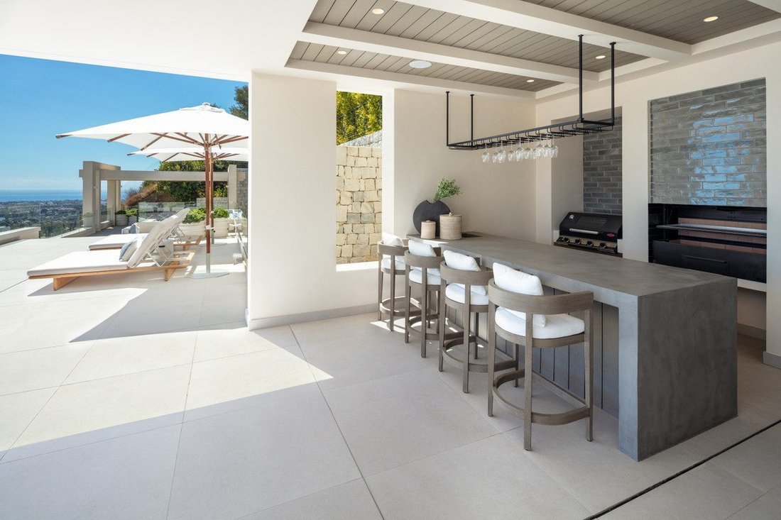 Villa in La Quinta, Benahavis, Andalusia 4 - 18859546