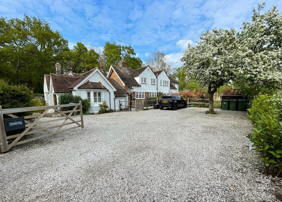 House in Woodmancote, England 2 - 18843955
