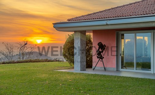 Villa a Tavernerio, Lombardia, Italia 1