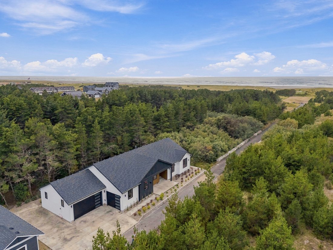 House in Long Beach, Washington, United States 1 - 18844654