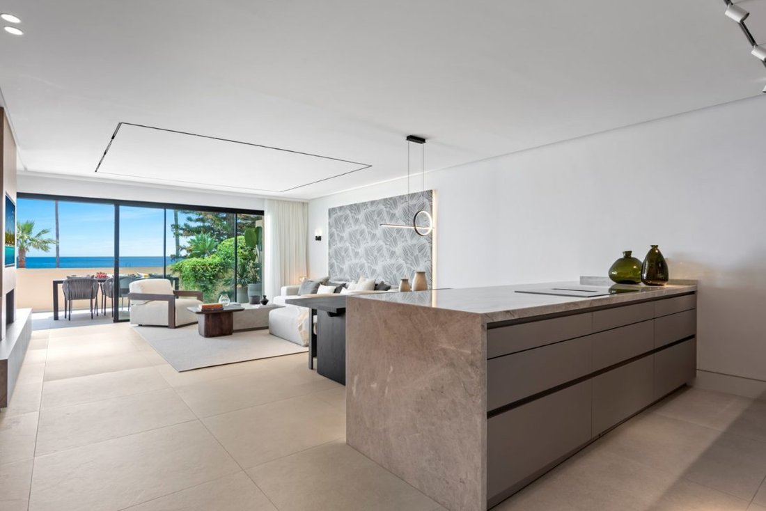 Apartment in Cancelada, Estepona, Andalusia 4 - 18862450
