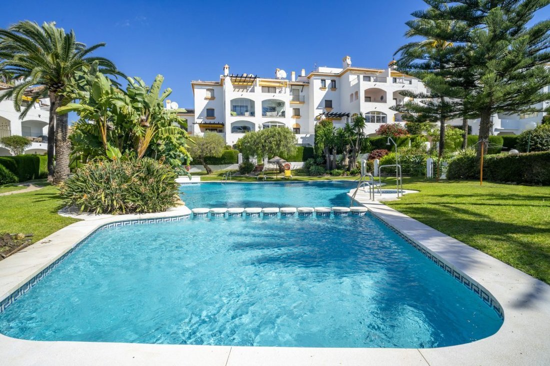 Apartment in Puerto Banus, Marbella, Spain 1 - 18860169