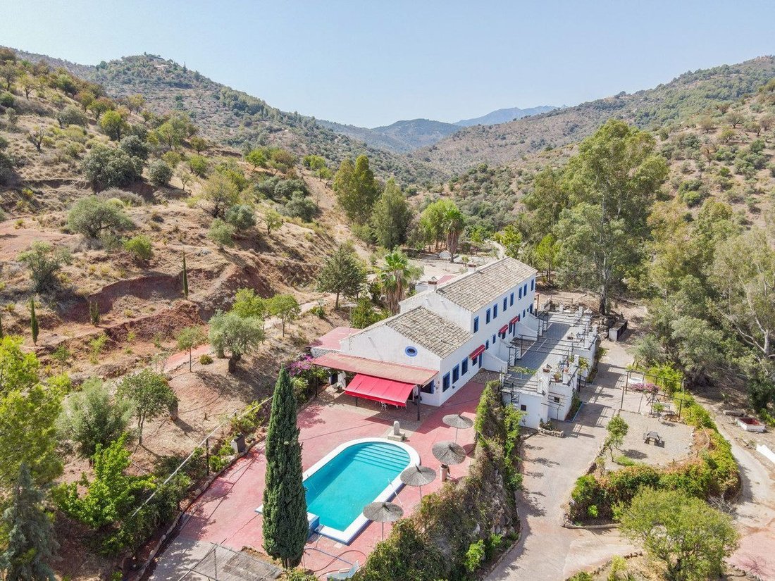 Casa en Guaro, Andalucía, España 2 - 18860373