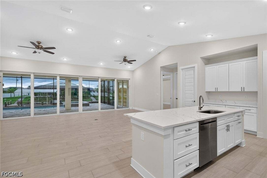 Casa a Cape Coral, Florida, Stati Uniti 3 - 18845286