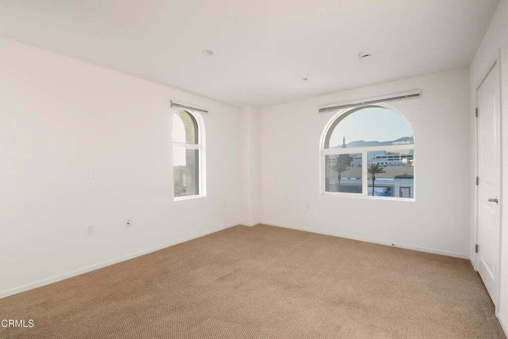 Condo in Glendale, California, United States 5 - 18855635