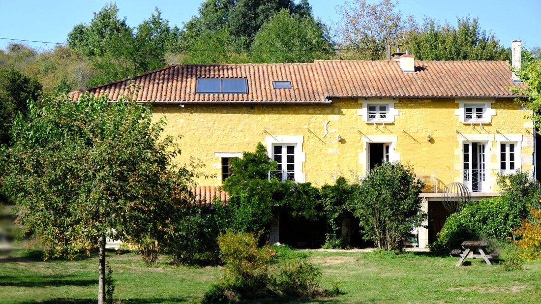 House in Champagne-Mouton, Nouvelle-Aquitaine, France 5 - 18549348