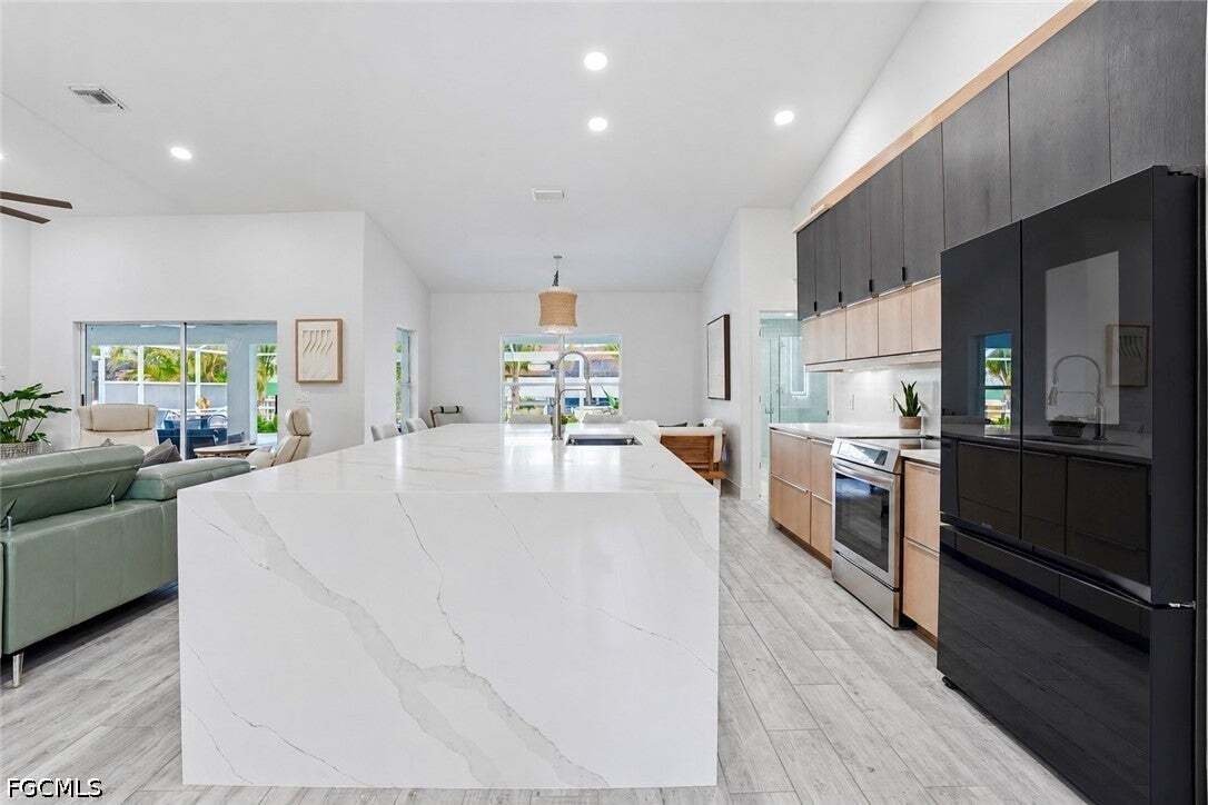 House in Cape Coral, Florida, United States 5 - 18354011