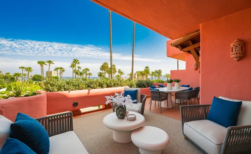 Apartment in Gualdalmansa, Estepona, Andalusia 1