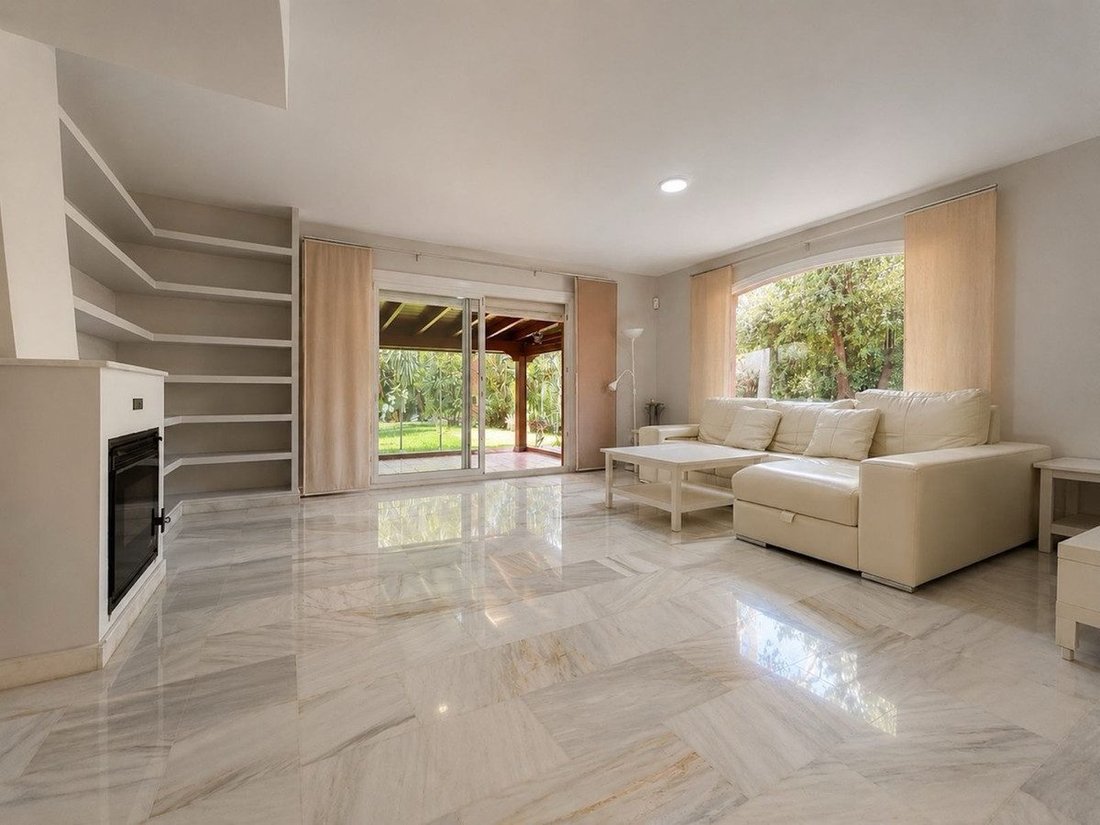 Townhouse in Estepona, Andalusia, Spain 3 - 18857018