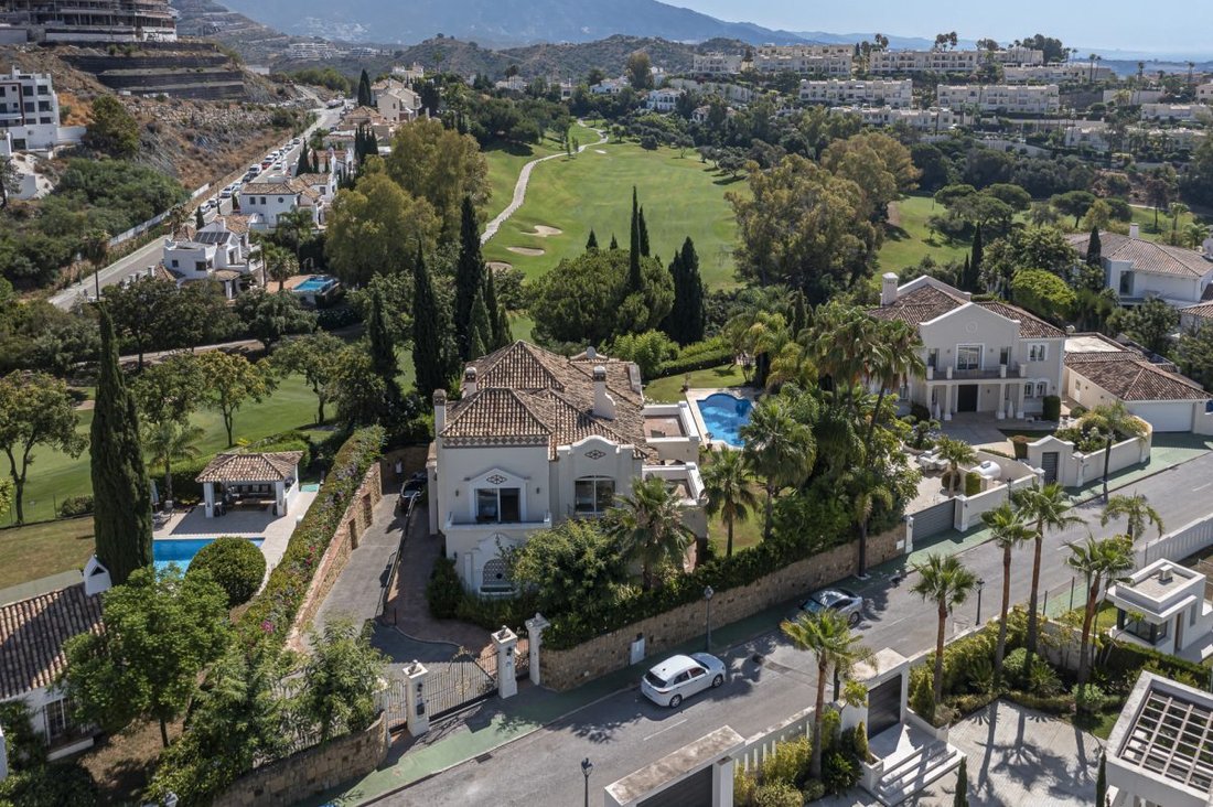 Villa in La Quinta, Benahavís, Andalusien 1 - 18857162