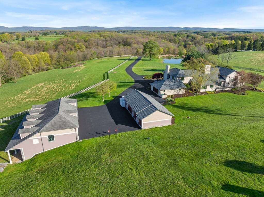House in Ligonier, Pennsylvania, United States 2 - 18857445