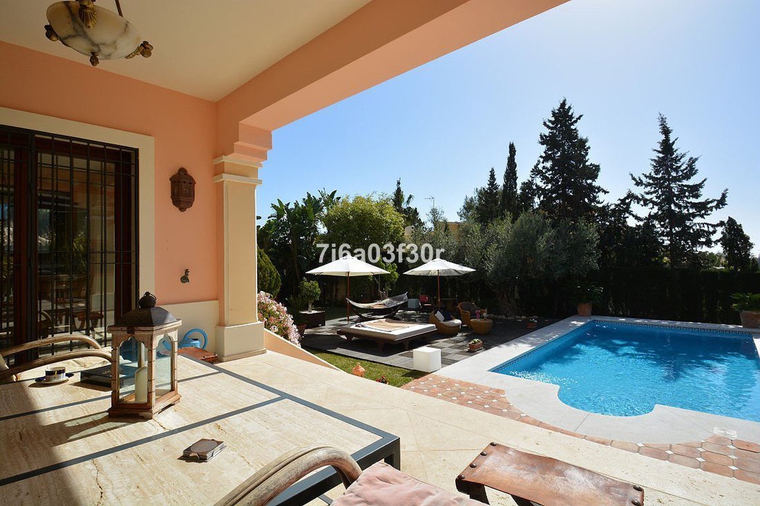 Villa à Puerto Banús, Marbella, Espagne 3 - 18861644
