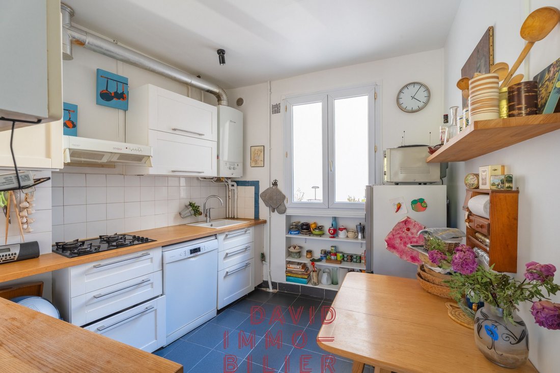 Apartment in Lorette-Martyrs, Paris 9e Arrondissement, Paris 4 - 18852133