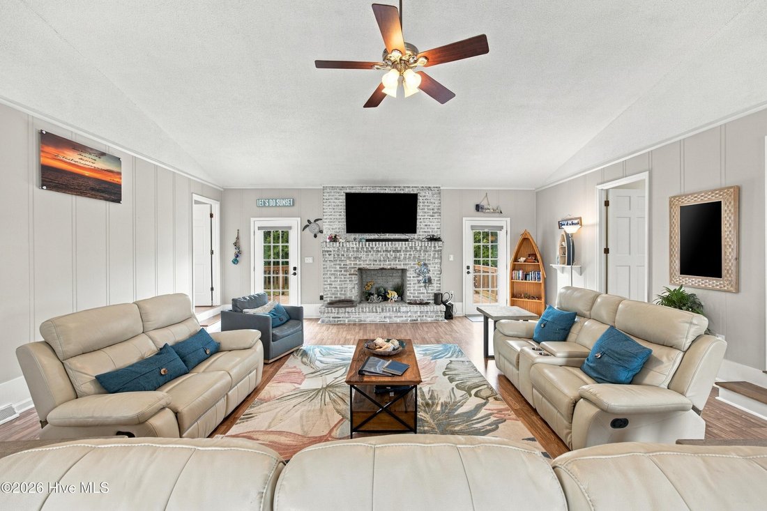 House in Oak Island, North Carolina, United States 2 - 18844201