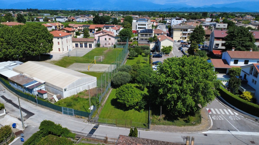 Land in Castelfranco Veneto, Veneto, Italy 4 - 18848191