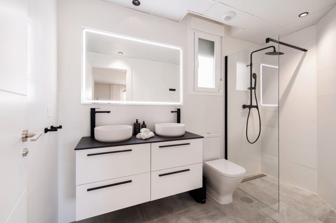 Apartamento en Playa Puerto Banús, Marbella, España 4 - 18856402