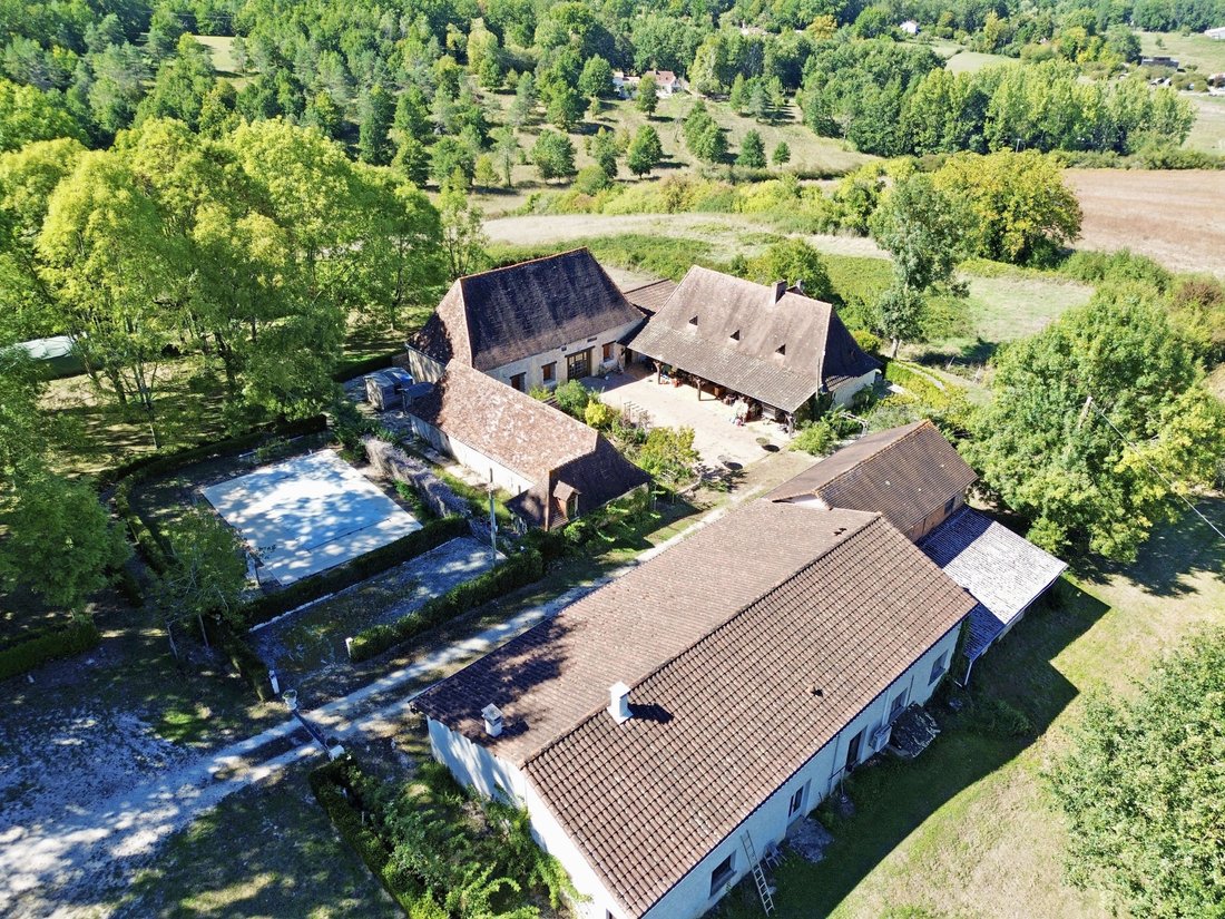 Estate in La Douze, Nouvelle-Aquitaine, France 1 - 16286383