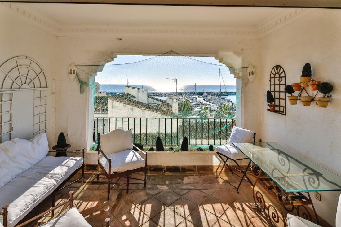 Apartment in Puerto Banus, Marbella, Spain 3 - 18857009