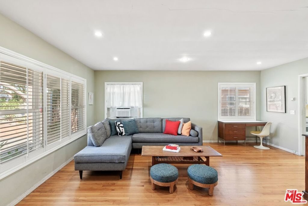 Culver City, California, United States 2 - 18845366