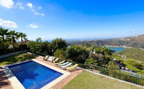 Villa en Istán, Andalucía, España 1