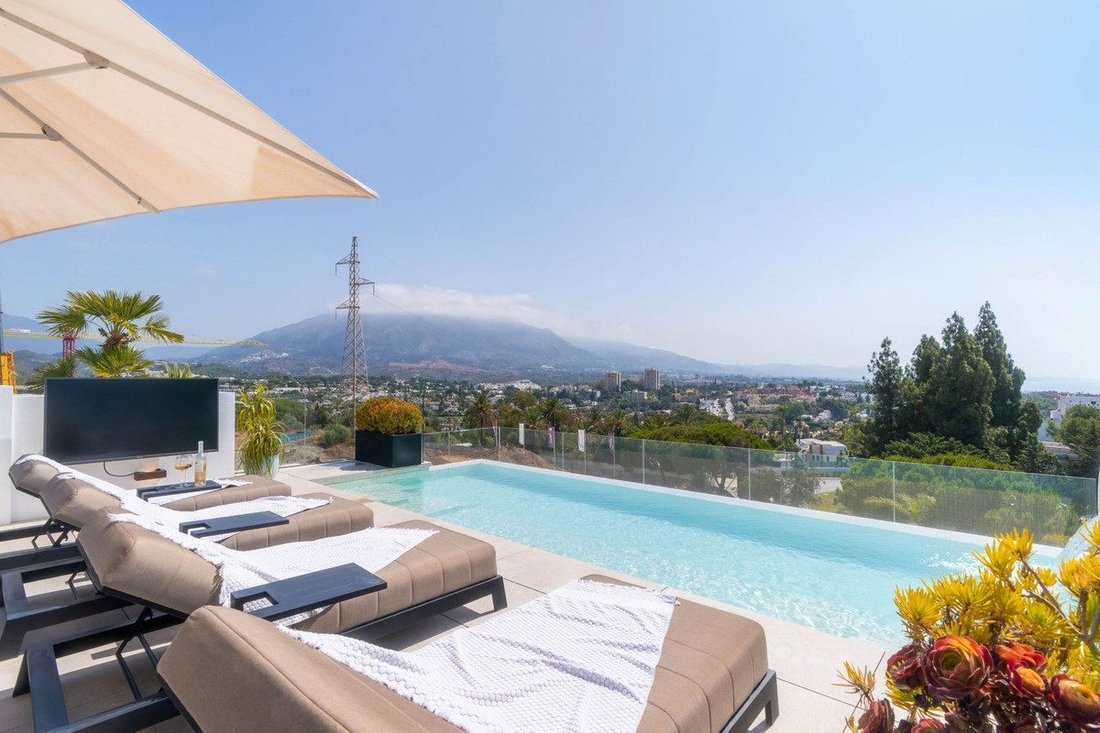 Villa a Puerto Banus, Marbella, Spagna 1 - 18857152