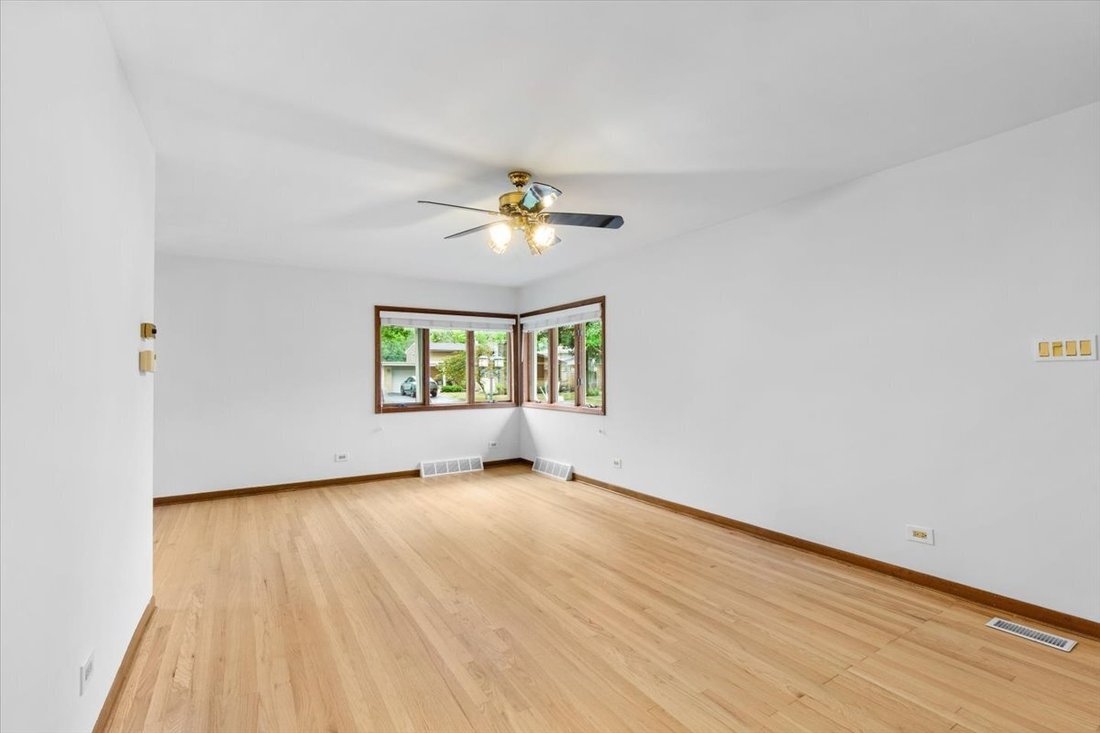 House in Elmhurst, Illinois, United States 4 - 18850393