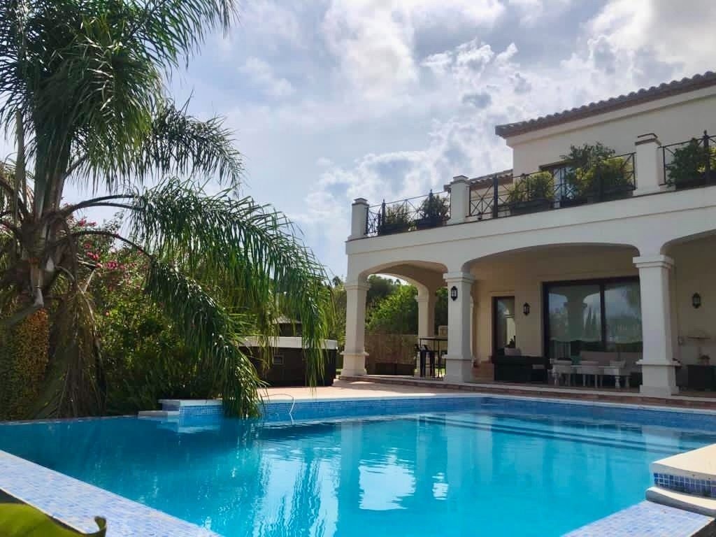 Villa a Sotogrande, San Roque, Andalusia 1 - 18857501