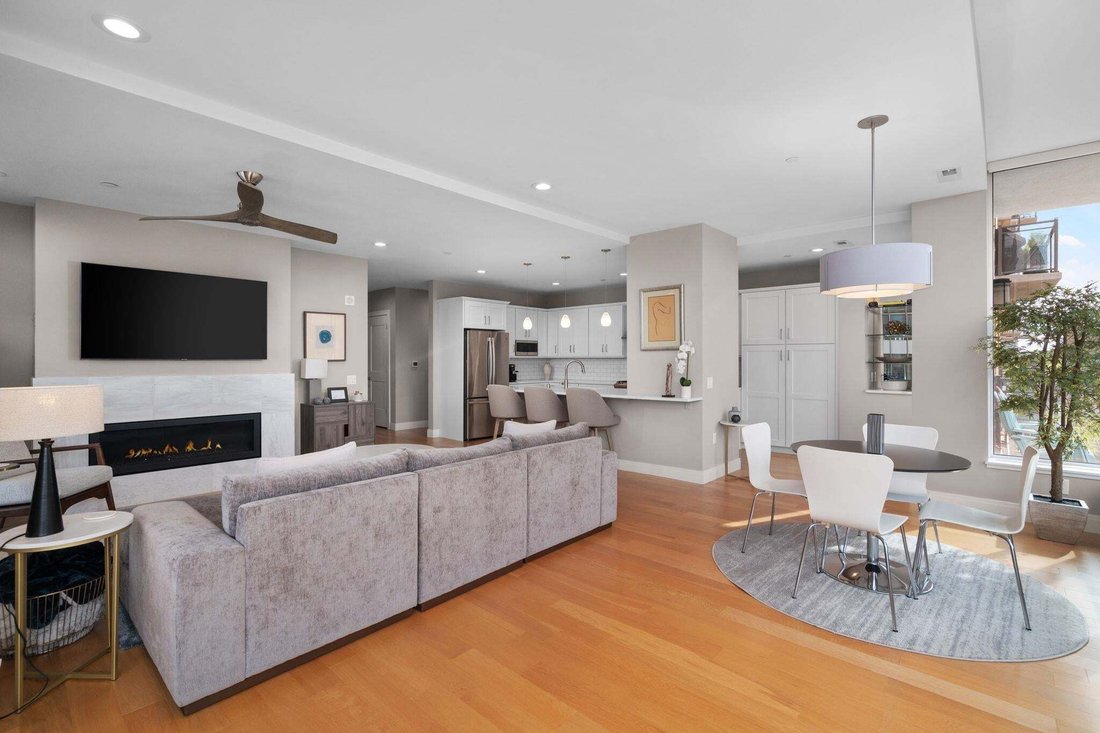 Condo in Madison, Wisconsin, United States 3 - 18832194
