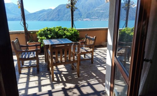 Penthouse in Bellano, Lombardy, Italy 1