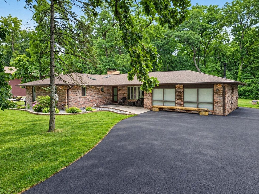House in Capron, Illinois, United States 1 - 18450728