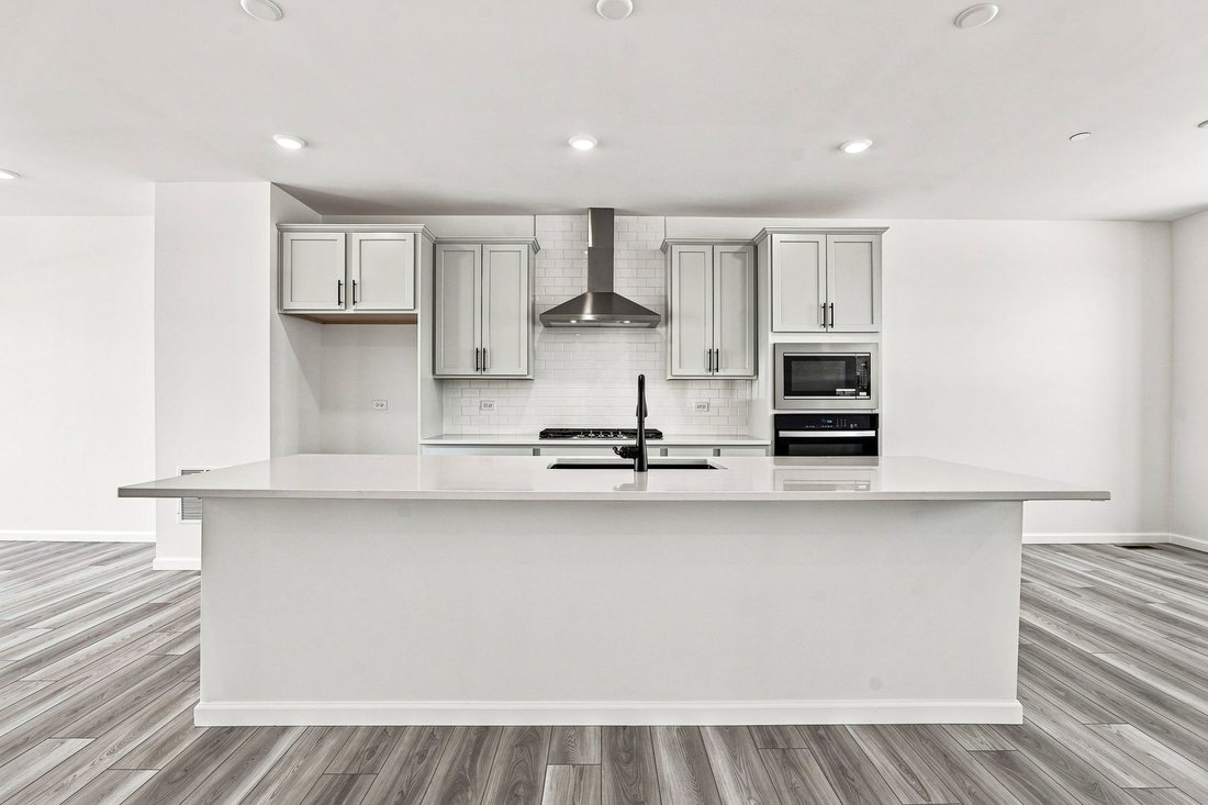 Townhouse in Naperville, Illinois, United States 4 - 18718808