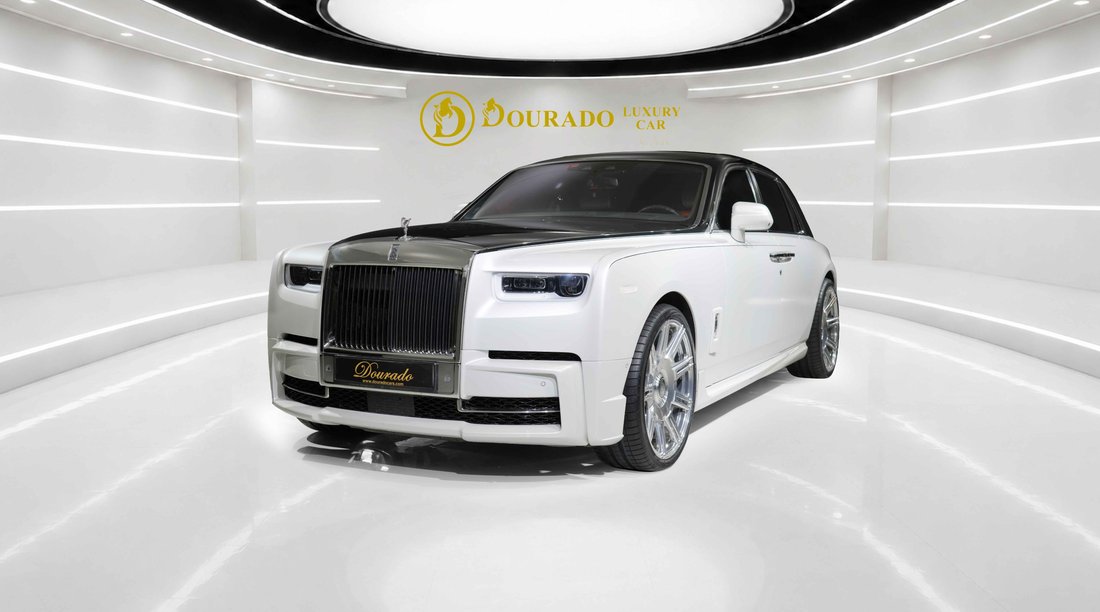 Sedan in Dubai, United Arab Emirates 3 - 18850913