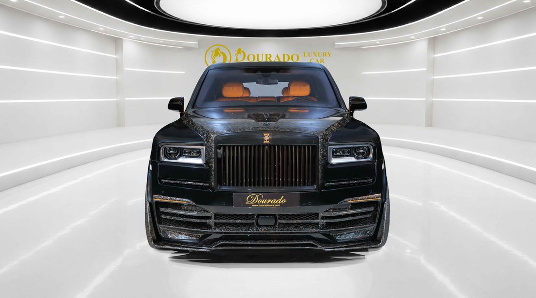 Suv in Dubai, United Arab Emirates 2 - 18854374