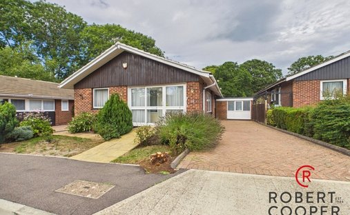 Bungalow a Pinnerwood Park, Hillingdon, Inghilterra 1