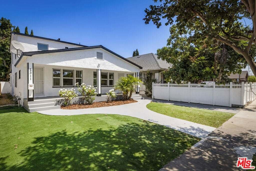 Los Angeles, California, United States 1 - 18637465