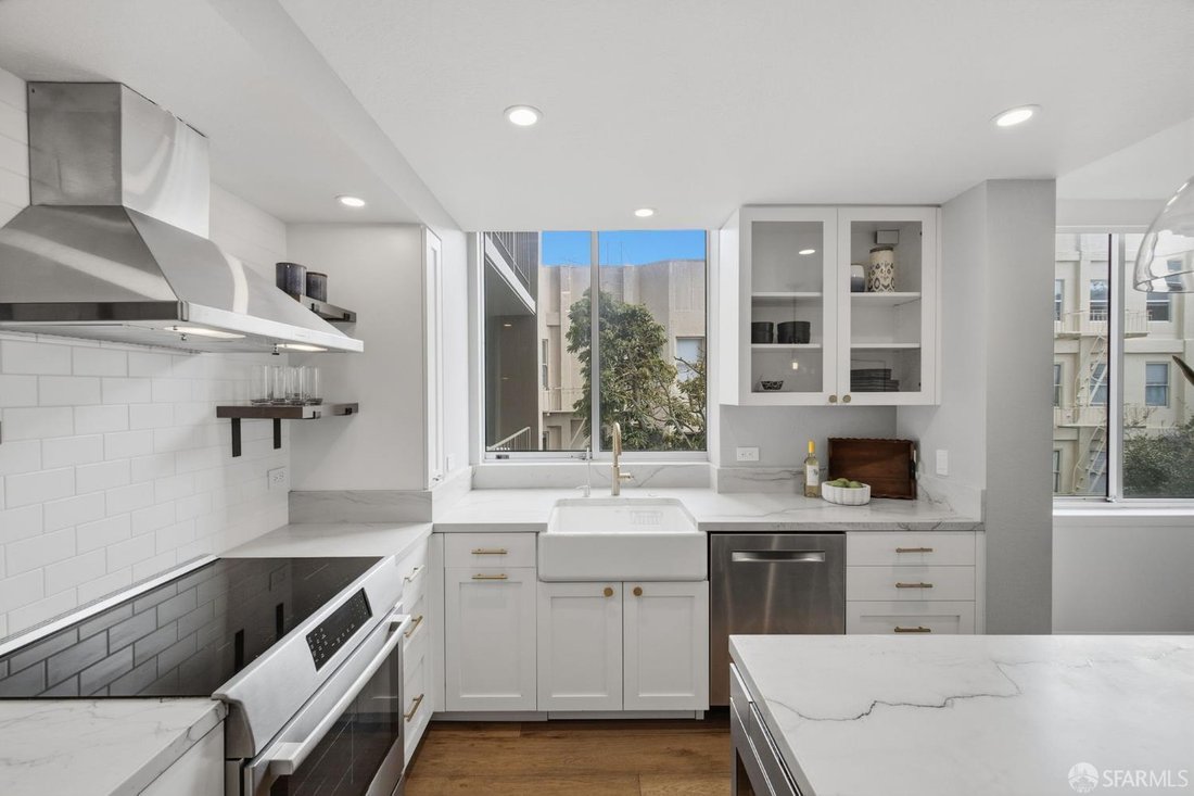 Condo in San Francisco, California, United States 5 - 18857812