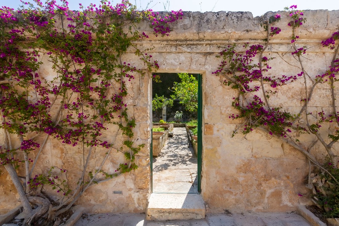 Castillo en Ostuni, Apulia, Italia 3 - 18859183