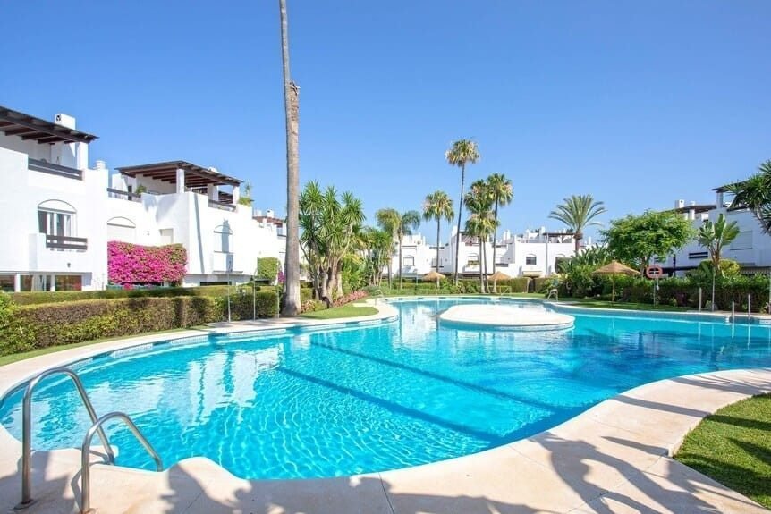 Townhouse in San Pedro de Alcantara, Andalusia, Spain 1 - 18862401