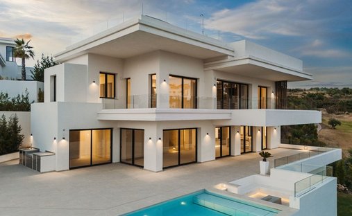 Villa en Estepona, Andalucía, España 1