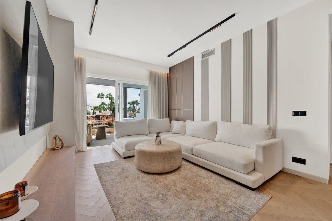 Wohnung in Cancelada, Estepona, Andalusien 1 - 18859753