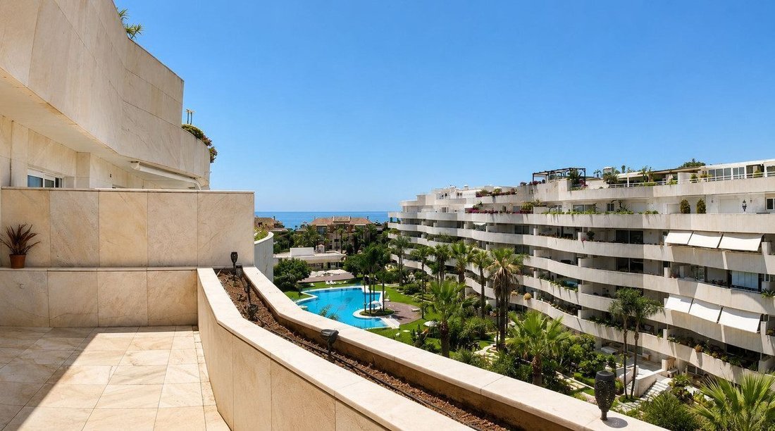 Apartment in Puerto Banus, Marbella, Spain 3 - 18863815
