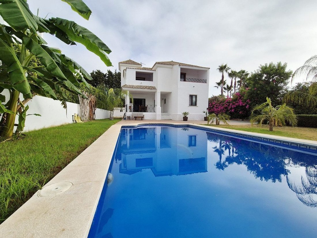 Villa a Guadalmina Baja, San Pedro de Alcántara, Spagna 1 - 18861352