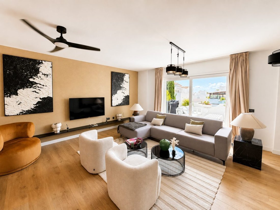 Apartment in Marbella, Andalusia, Spain 3 - 18859928