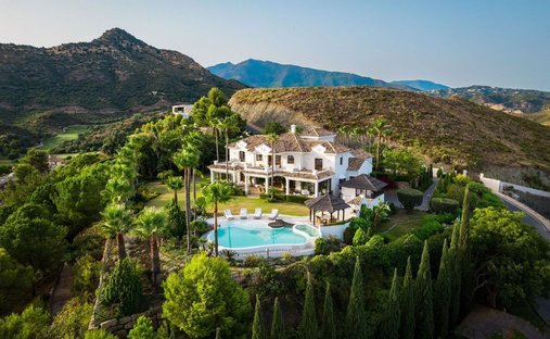 Villa in Benahavis, Andalusia, Spain 1