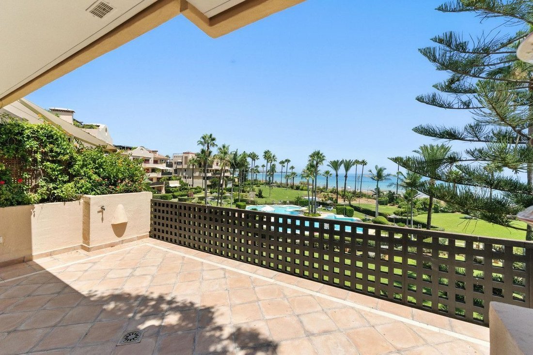 Apartment in Cancelada, Estepona, Andalusia 3 - 18867436